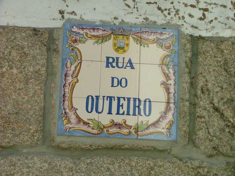 Outeiro Placa.JPG